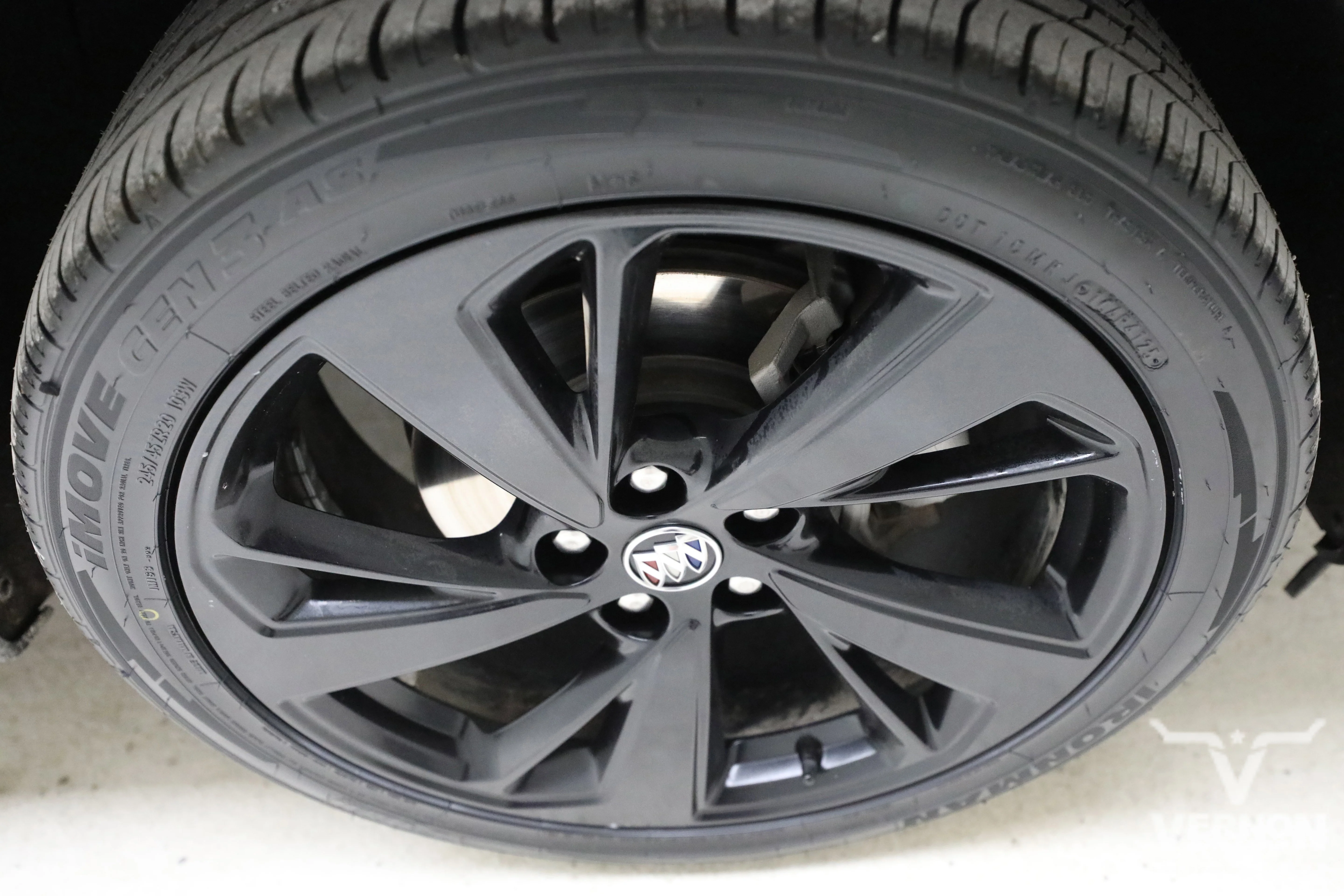 Pre-Owned 2022 Buick Envision Essence