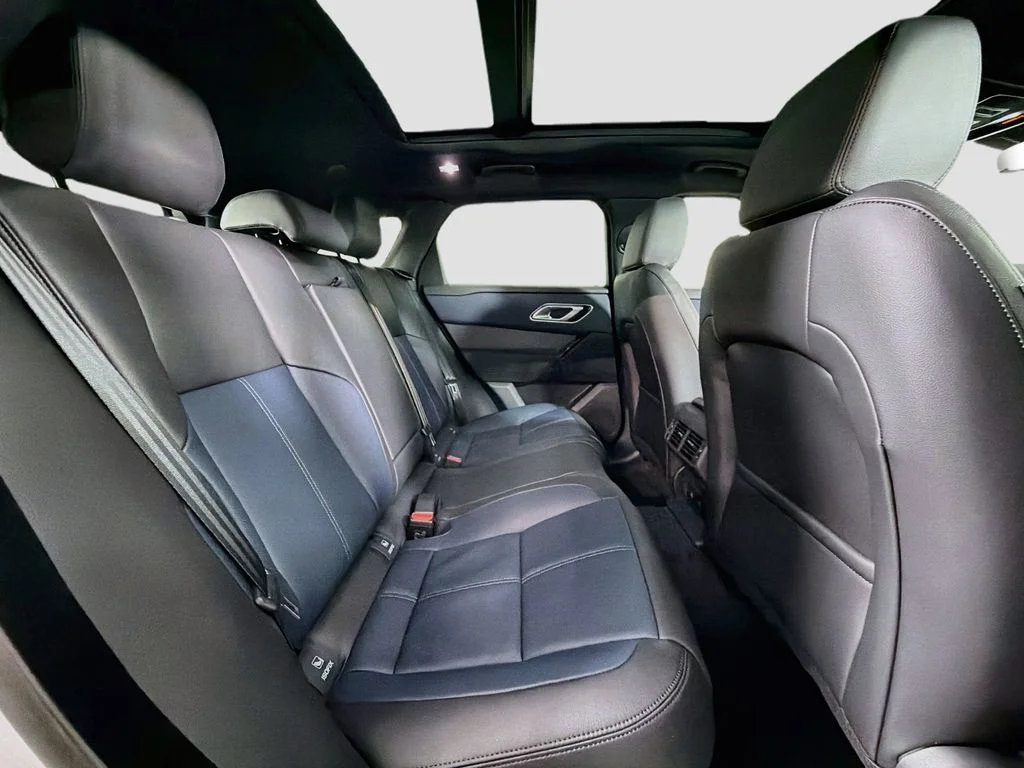 New 2026 Fuji White Land Rover S image 29