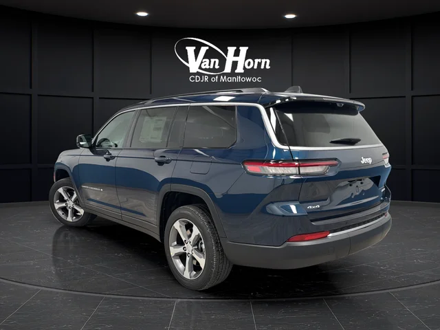 New 2026 Fathom Blue Pearl-Coat Exterior Paint Jeep Limited image 5