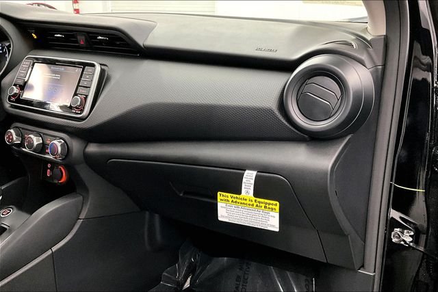 2025 Nissan KICKS PLAY Base - Photo 30