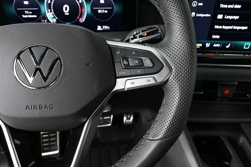 New 2026 Opal White Pearl Volkswagen SE R-Line Black image 10