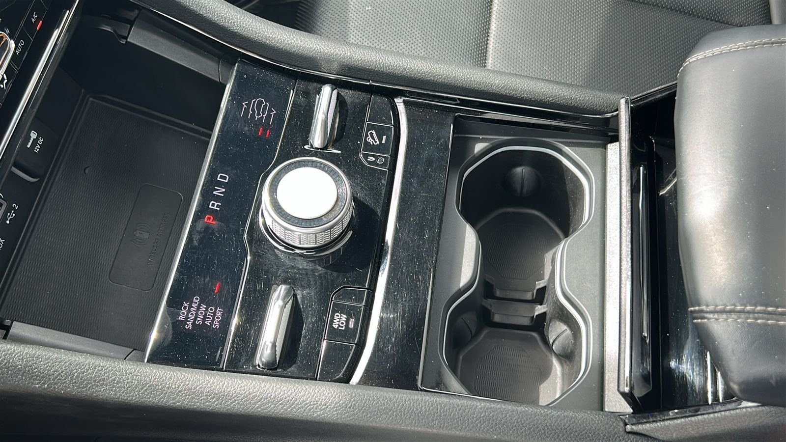 Certified Used 2023 Gray Jeep Overland 4xe image 30
