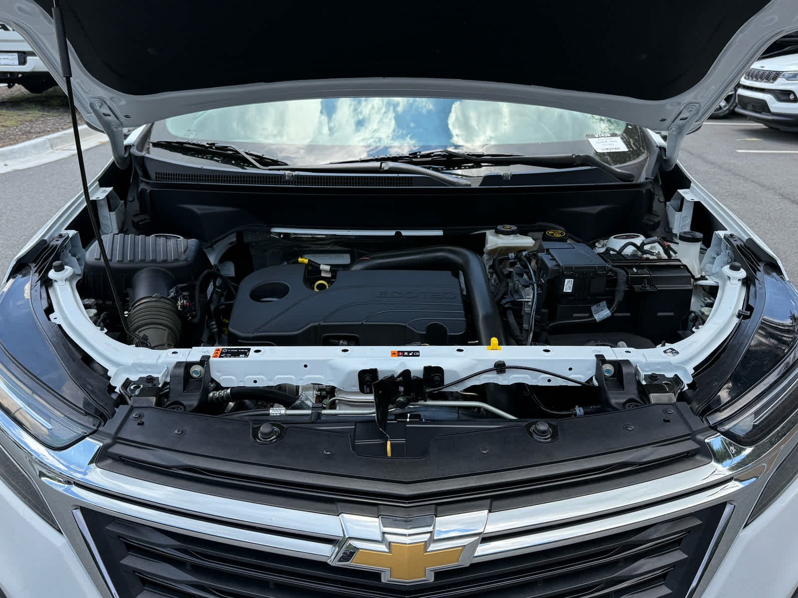 Used 2023 Summit White Chevrolet LT image 29