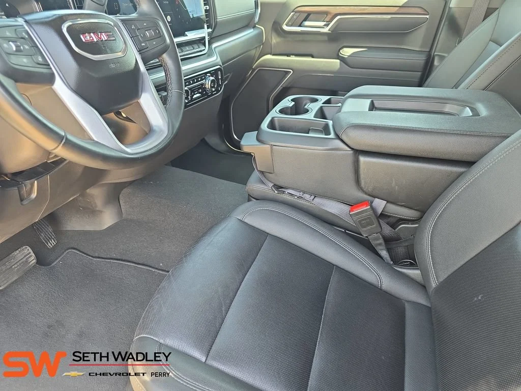 2025 GMC Sierra 1500 SLT - Photo 16