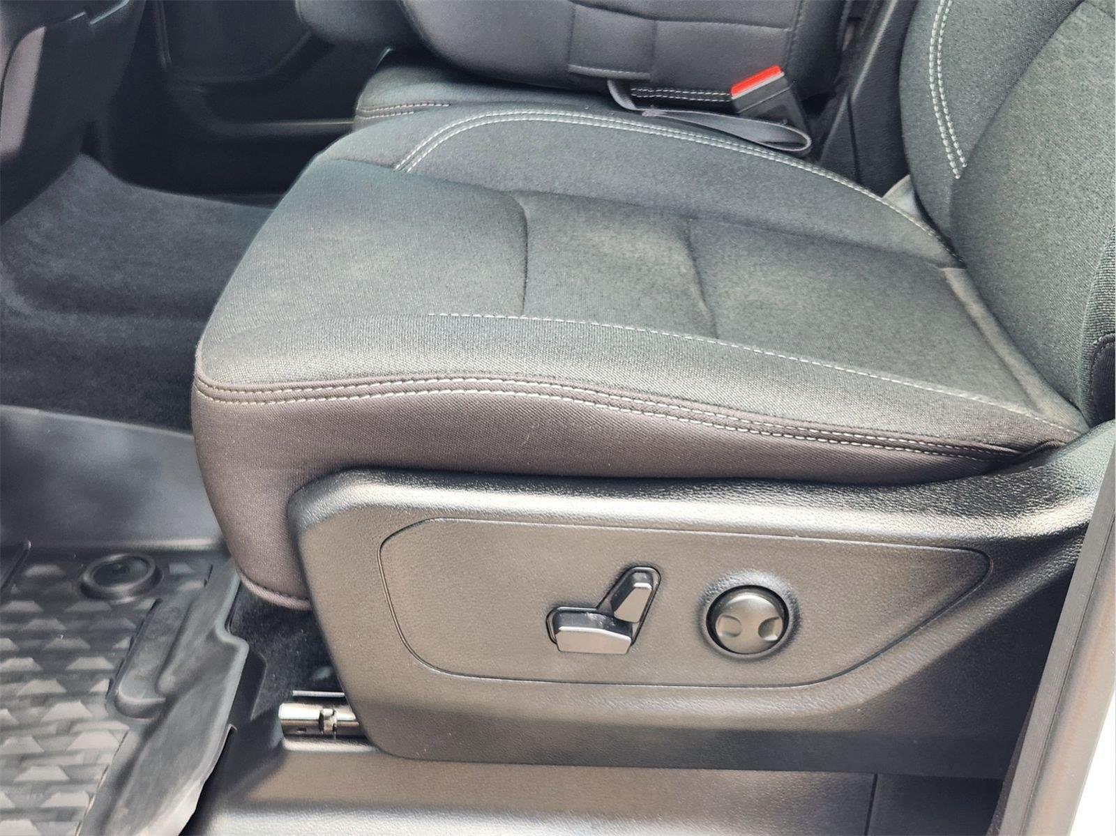 Used 2025 Bright White Clearcoat Ram Big Horn image 23