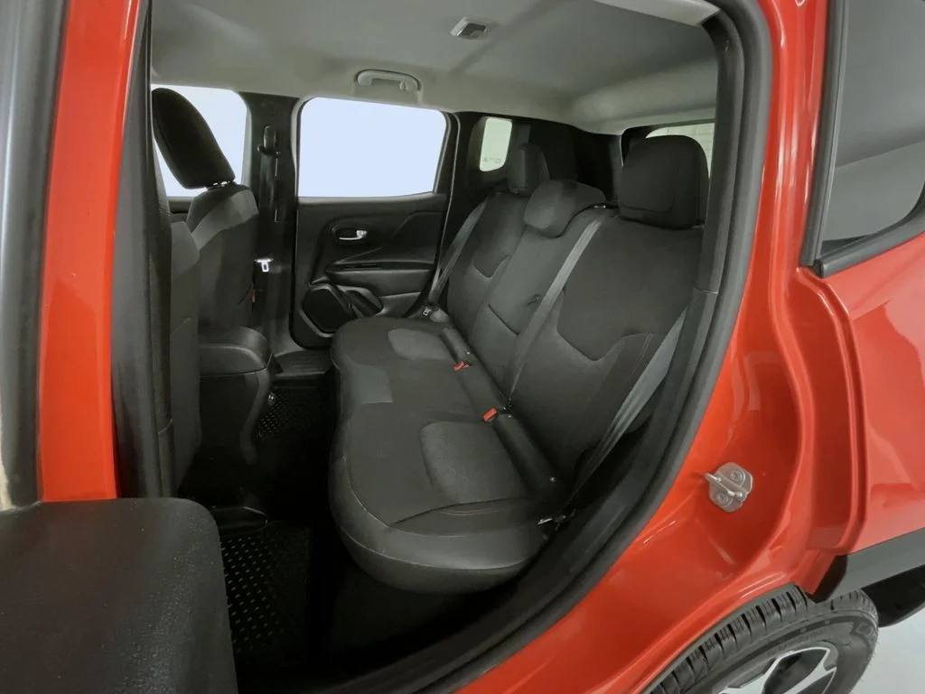 Used 2021 Orange Jeep Trailhawk image 19