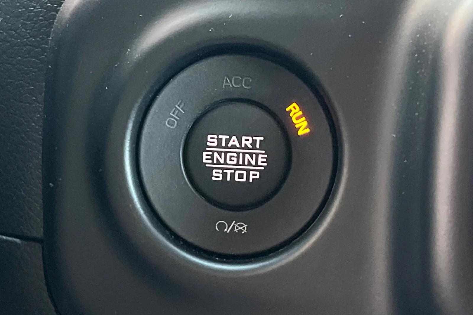 Used 2023 Silver Jeep Rubicon image 23