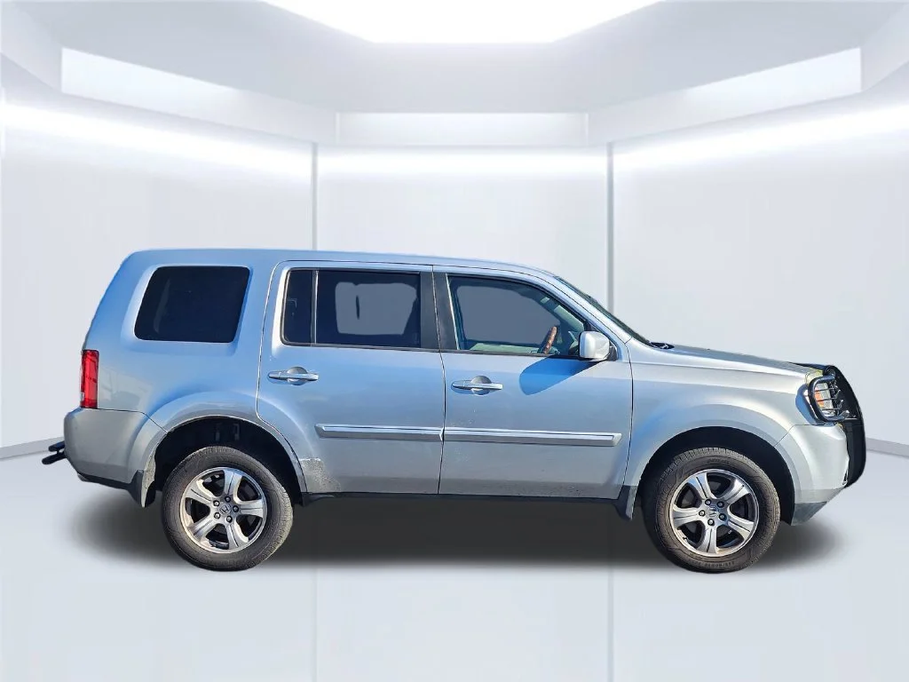 Used 2013 Silver Honda EX image 9