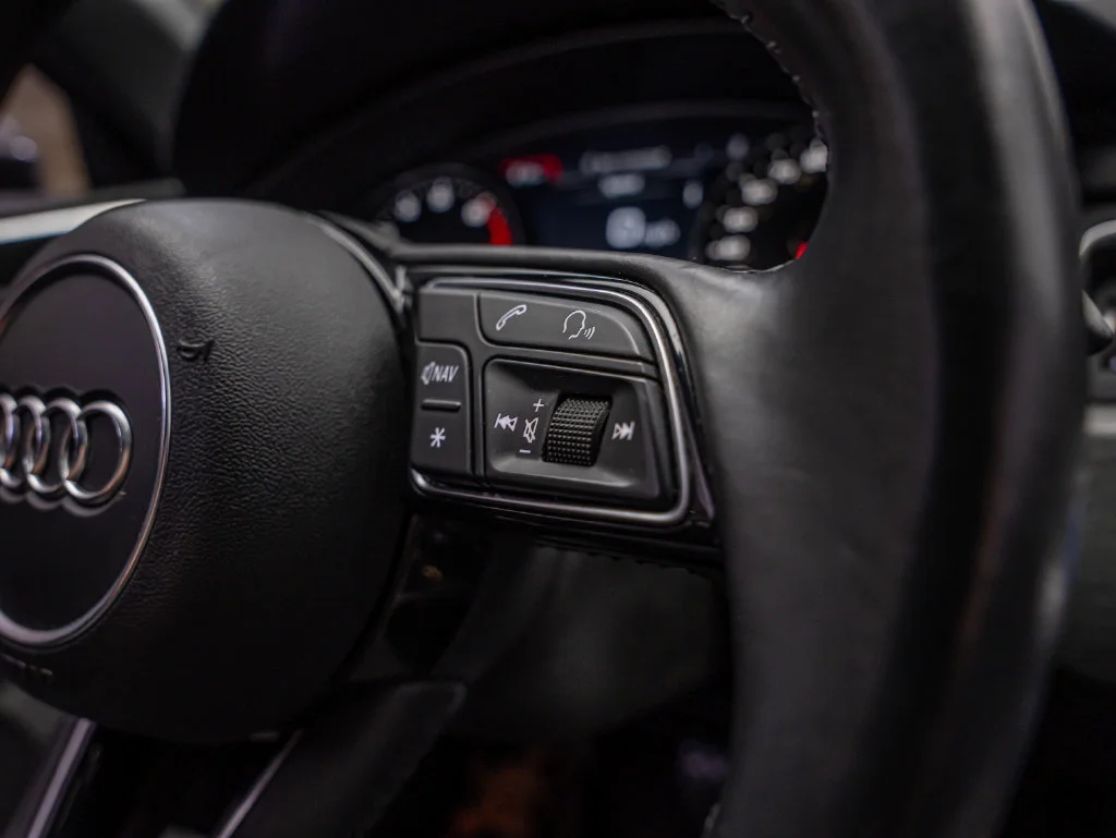 Used 2019 Brilliant Black Audi 2.0T Premium image 29