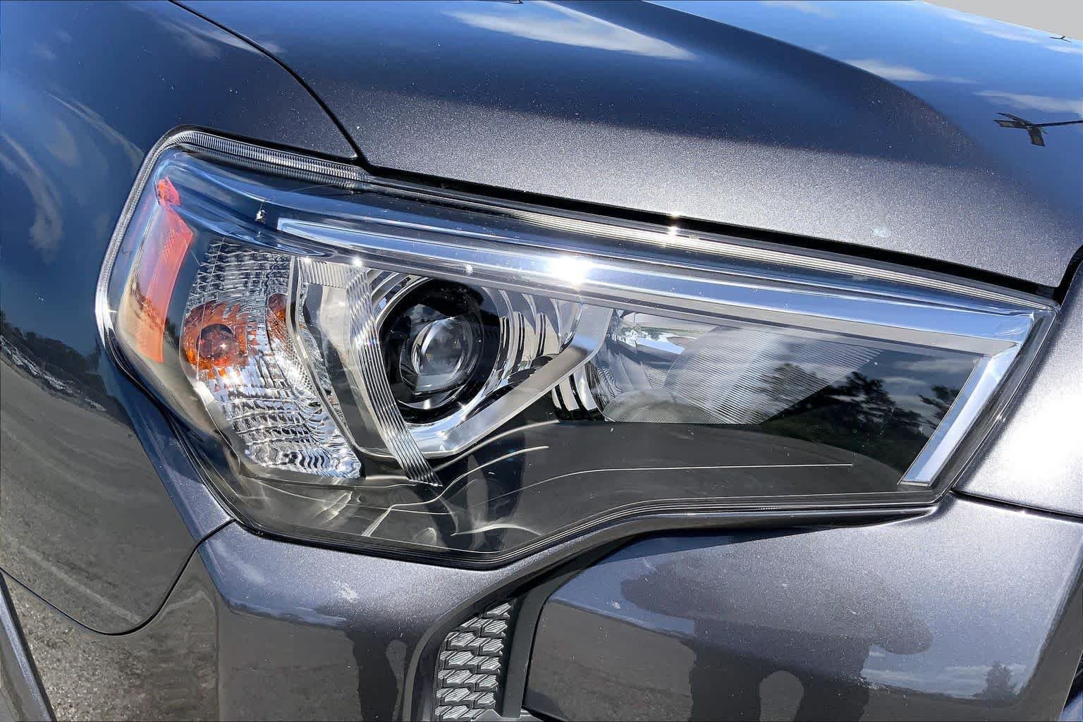 Used 2023 Magnetic Gray Metallic Toyota SR5 Premium image 27