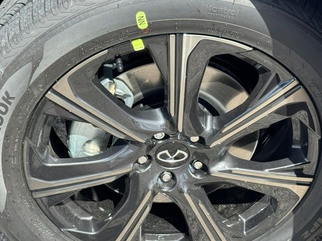 New 2027 2T RAD WHT INFINITI Autograph AWD image 13