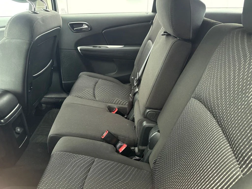 Used 2020 Gray Dodge SE image 14