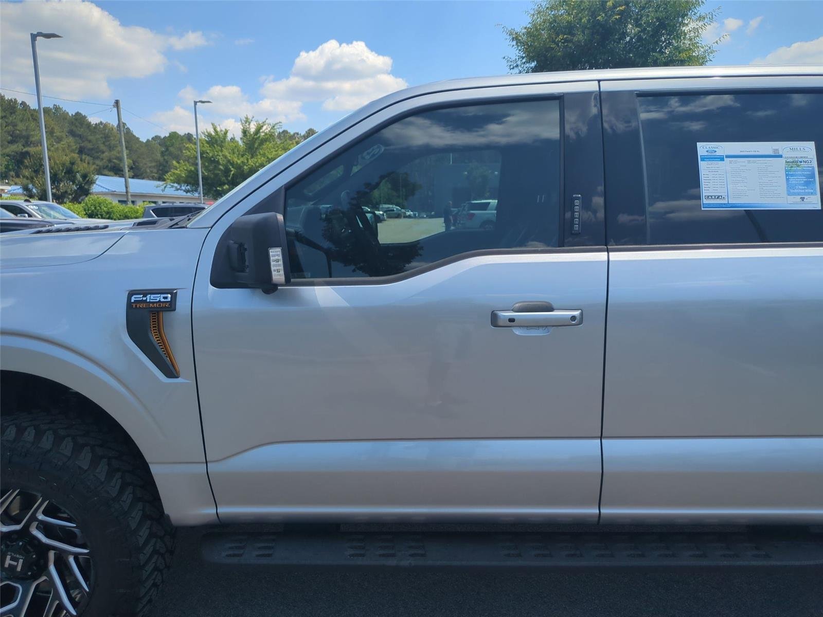 Used 2023 Iconic Silver Metallic Ford Tremor image 15