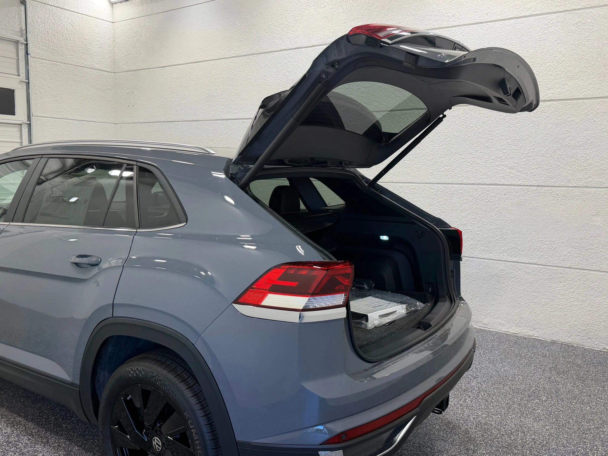 New 2026 Gray Volkswagen 2.0T SE w/Technology image 21