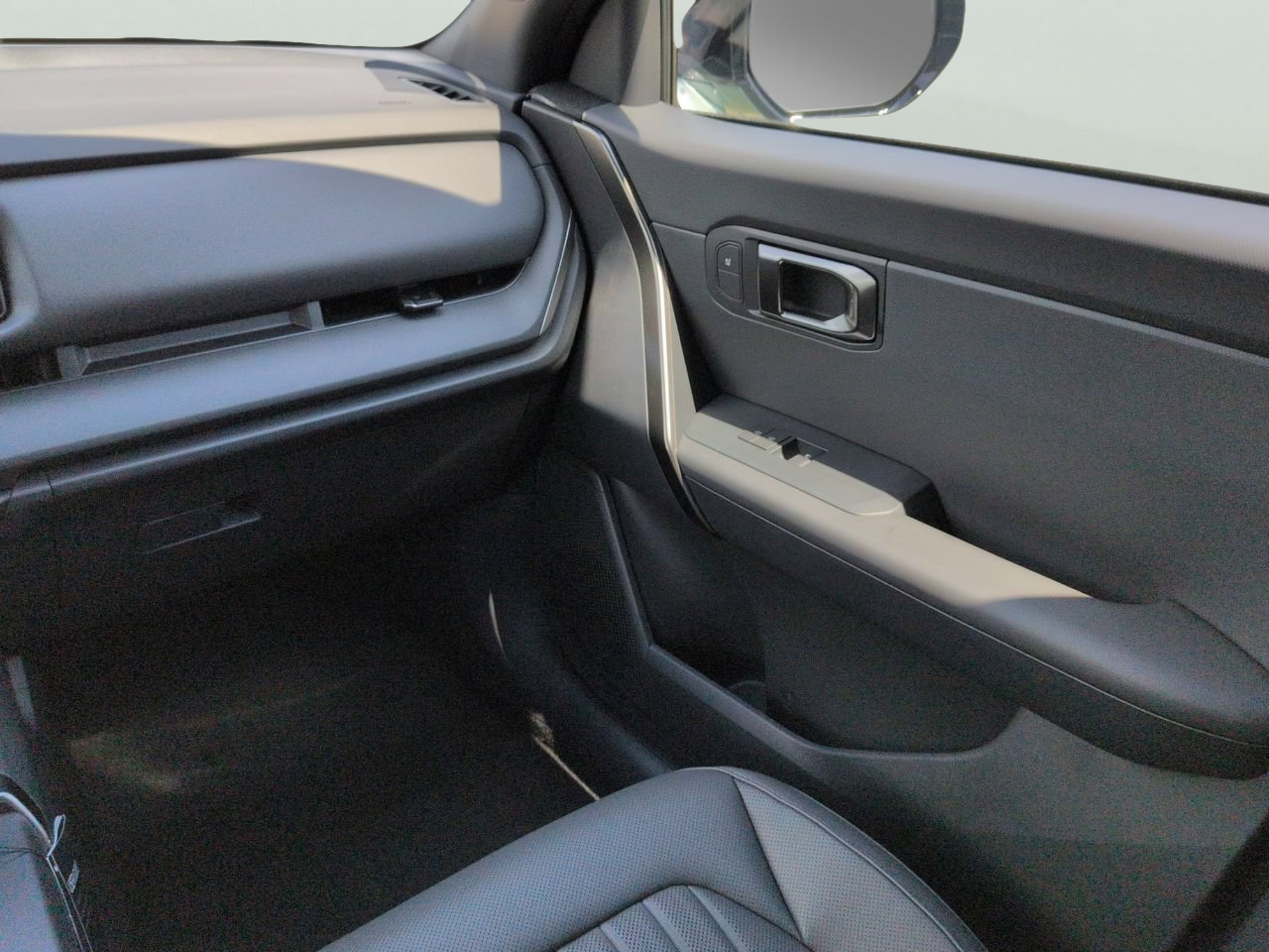 New 2027 Iceberg Green Kia X-Line S image 15