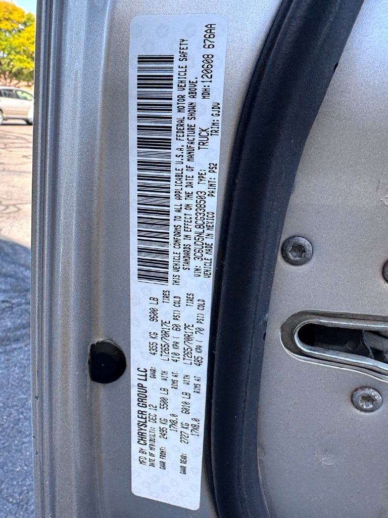 Used 2012 Silver Ram Laramie image 32