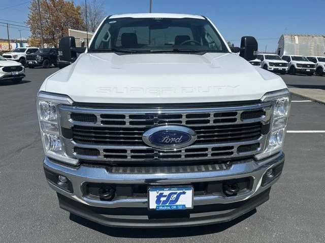 2025 Ford F-350 Super Duty XLT - Photo 12
