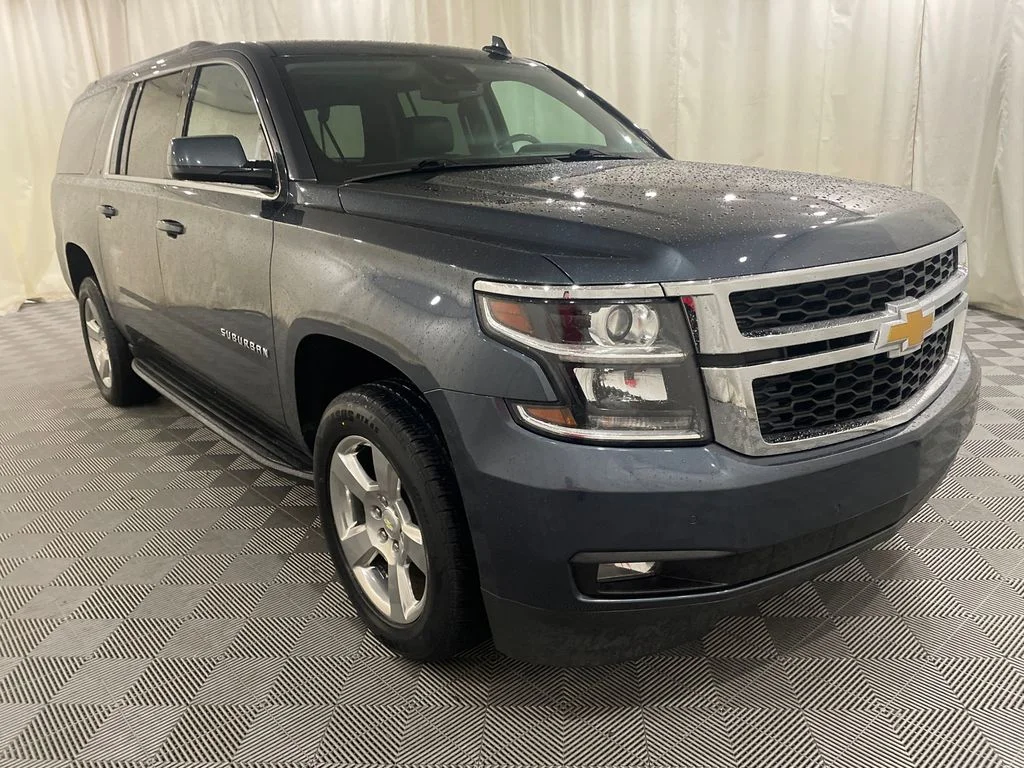 Used 2020 Shadow Gray Metallic Chevrolet LT image 3