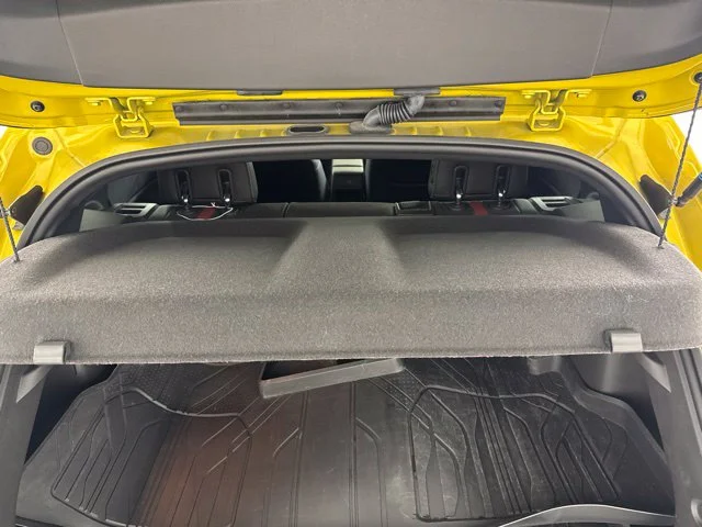 Used 2025 Yellow Chevrolet 2RS image 33