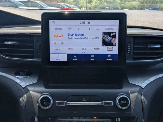 Used 2020 Blue Metallic Ford XLT image 19
