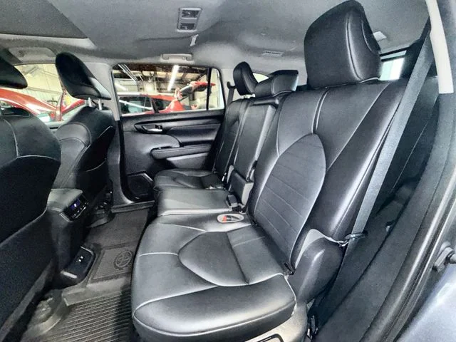 Used 2021 Gray Toyota XLE image 23