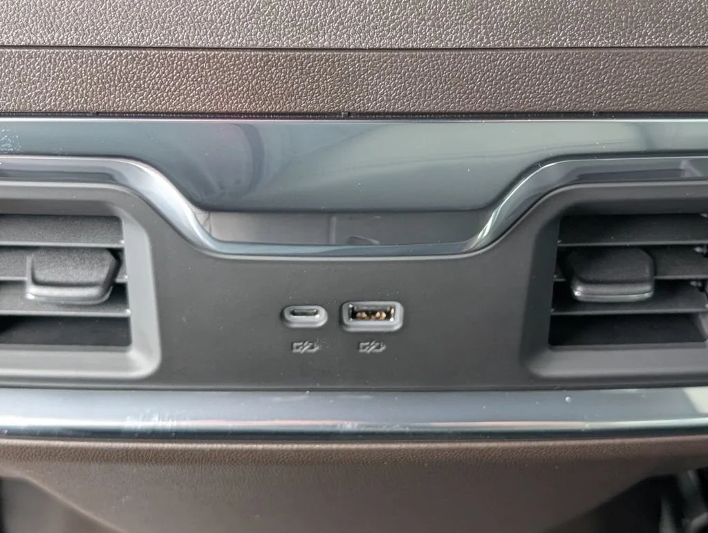 New 2026 Summit White Chevrolet LTZ image 29