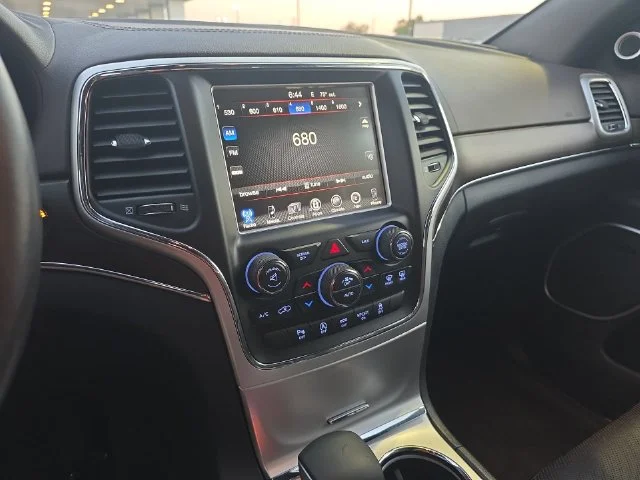 Used 2016 White Jeep Overland image 20