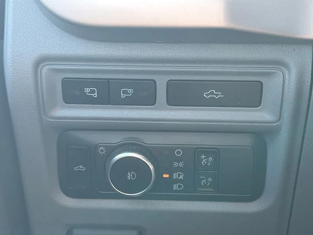 Used 2021 White Ford XLT image 29