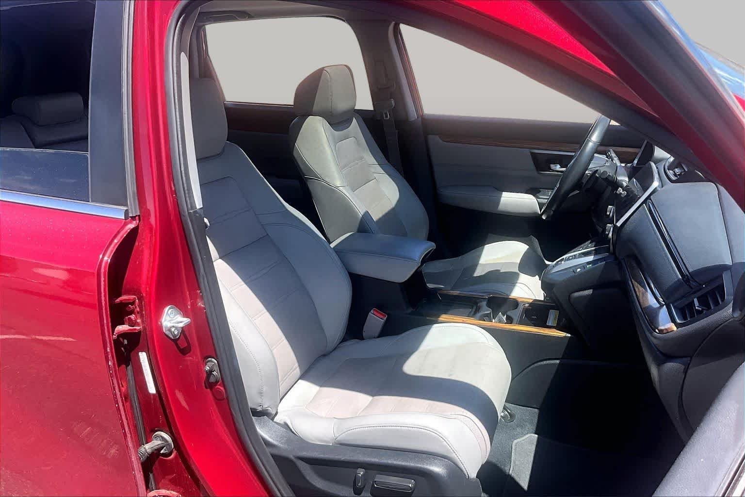 Used 2022 Radiant Red Metallic Honda Touring image 8