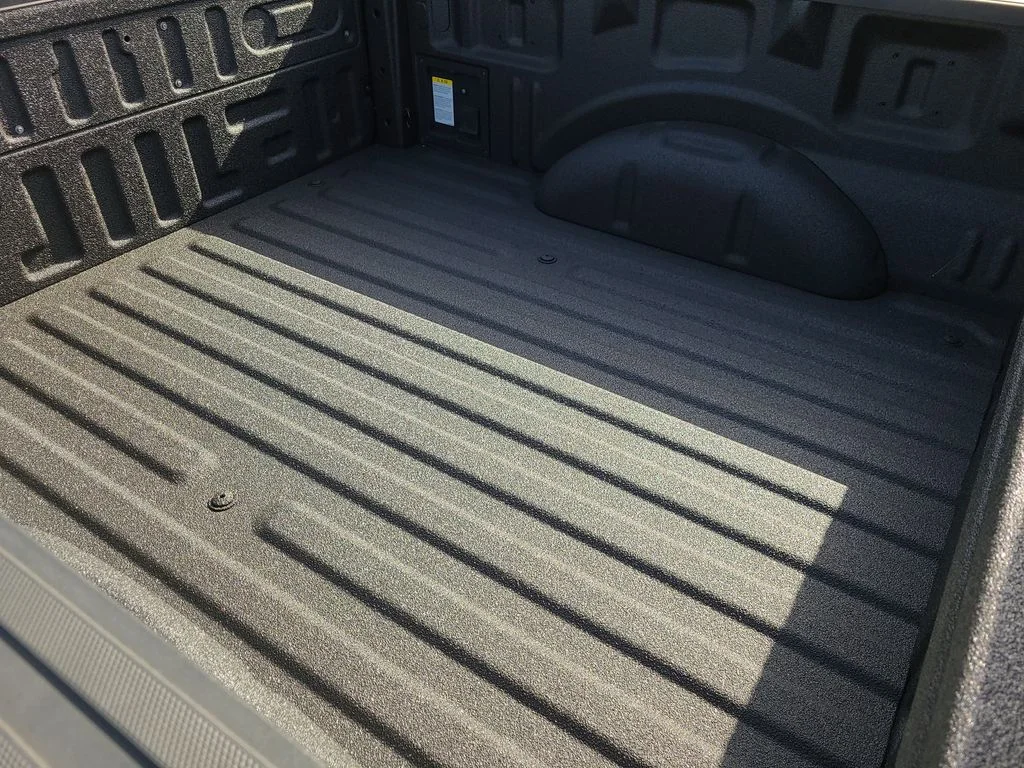 Used 2024 Black Ford XLT image 8