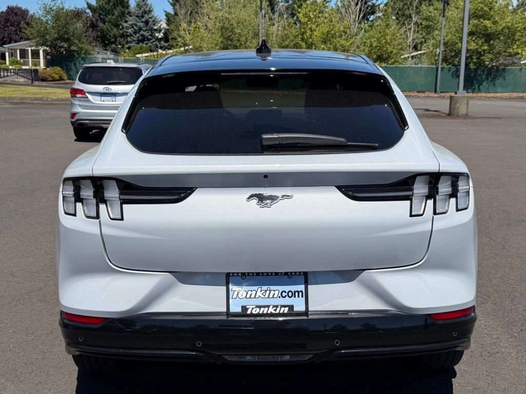 Used 2023 Space White Metallic Ford Premium image 7