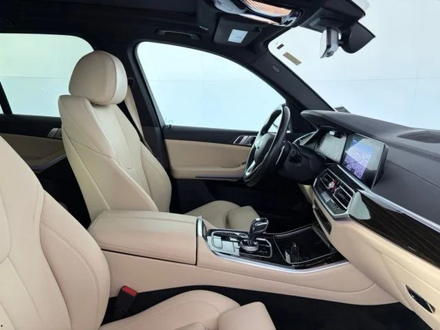 Used 2020 Black BMW sDrive40i image 37