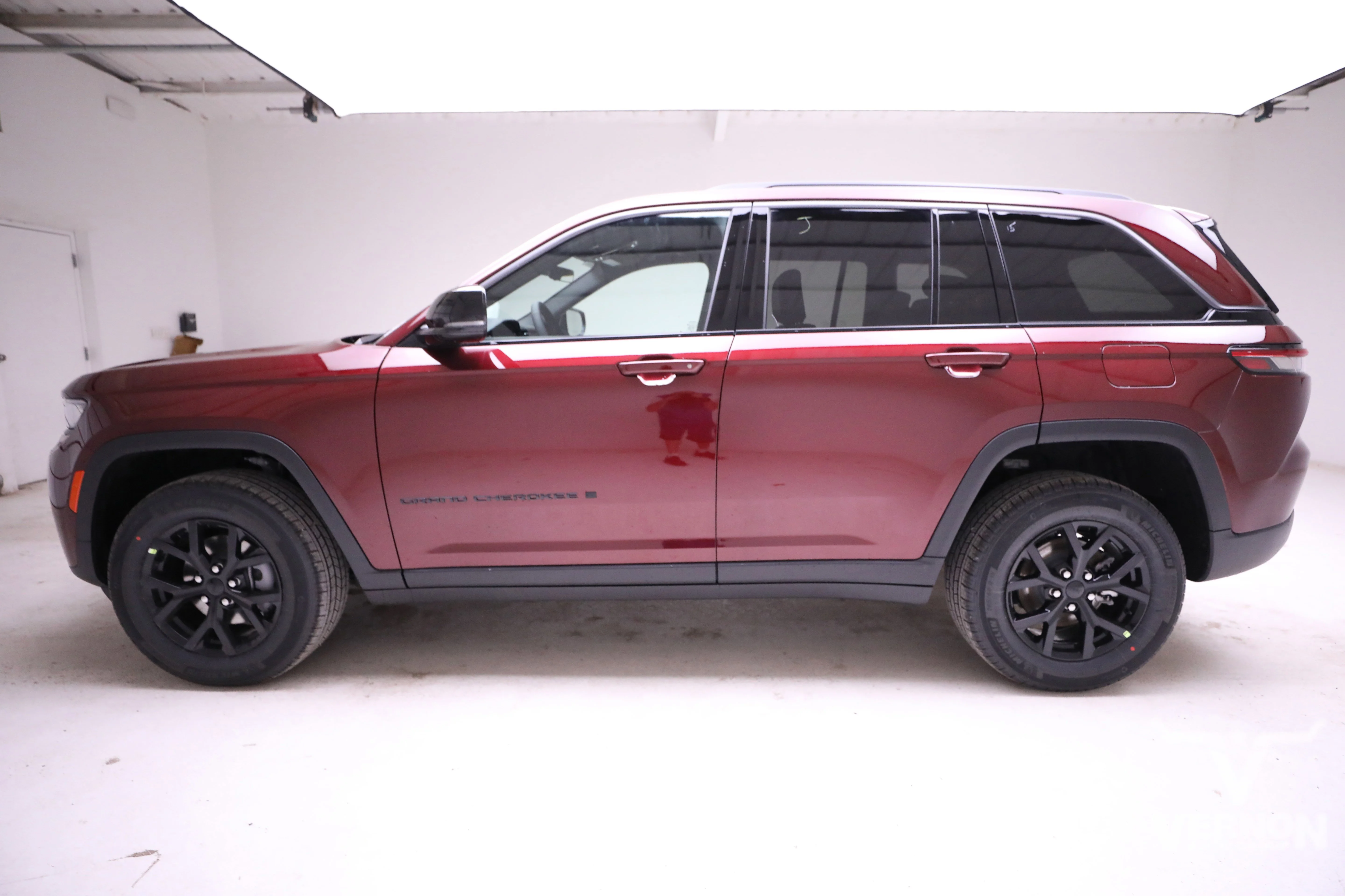 New 2026 Jeep Grand Cherokee Laredo Altitude 4x4