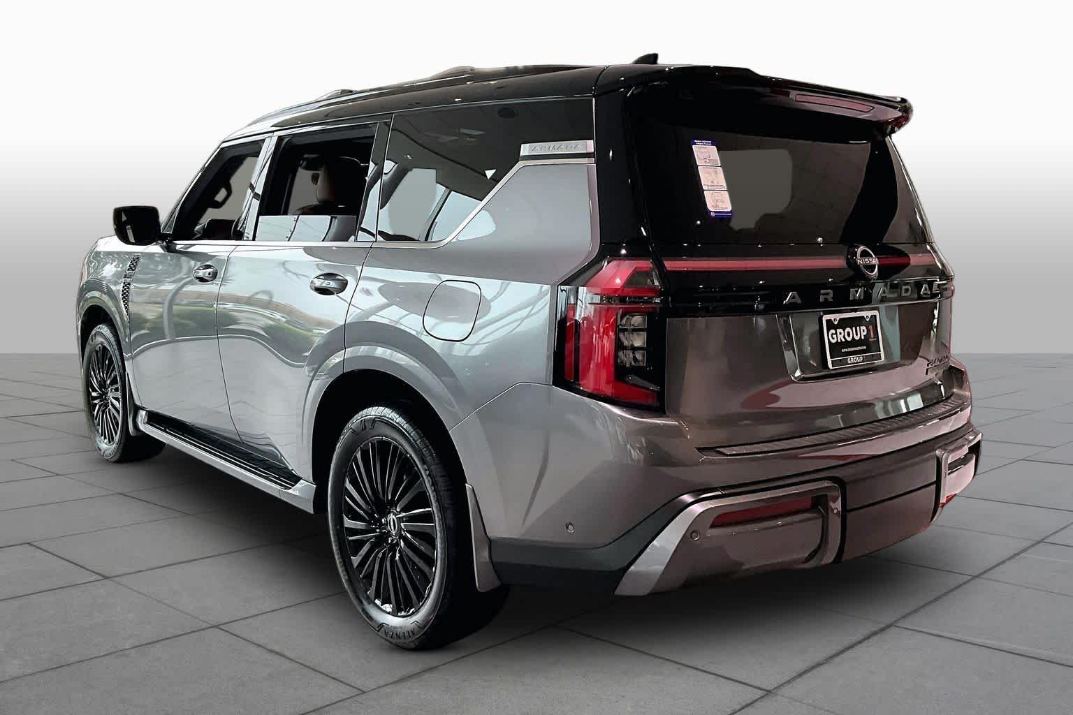 New 2026 Gun Metallic / Super Black Two-tone Nissan Platinum Reserve image 7
