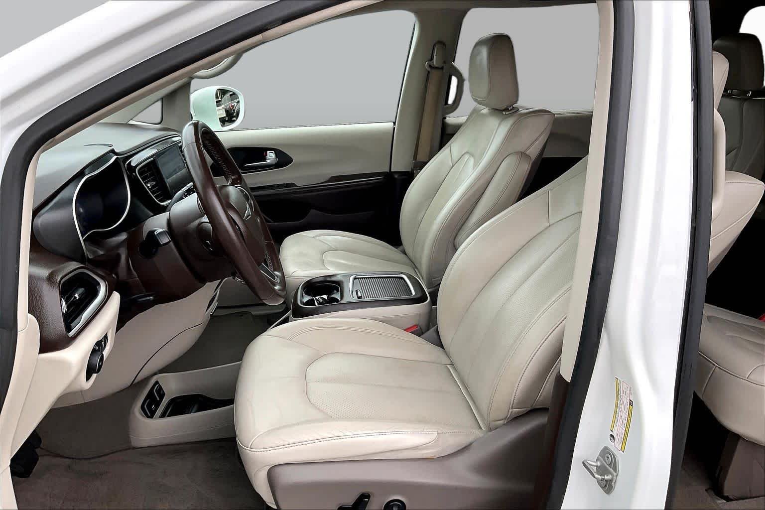Certified Pre-Owned 2020 Chrysler Pacifica Touring L Plus