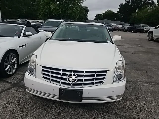 Used 2006 White Cadillac Base image 7