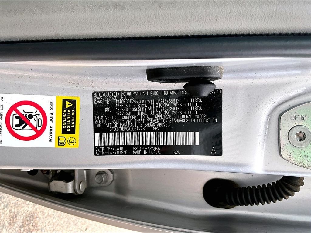 Used 2010 Silver Toyota SE image 9