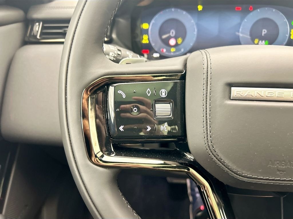 New 2026 Fuji White LAND ROVER Dynamic SE image 11