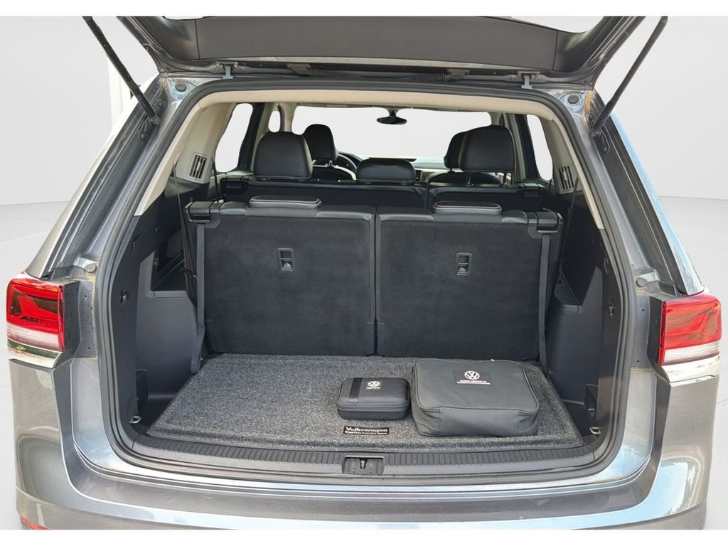 Used 2022 Gray Volkswagen 2.0T SE image 9