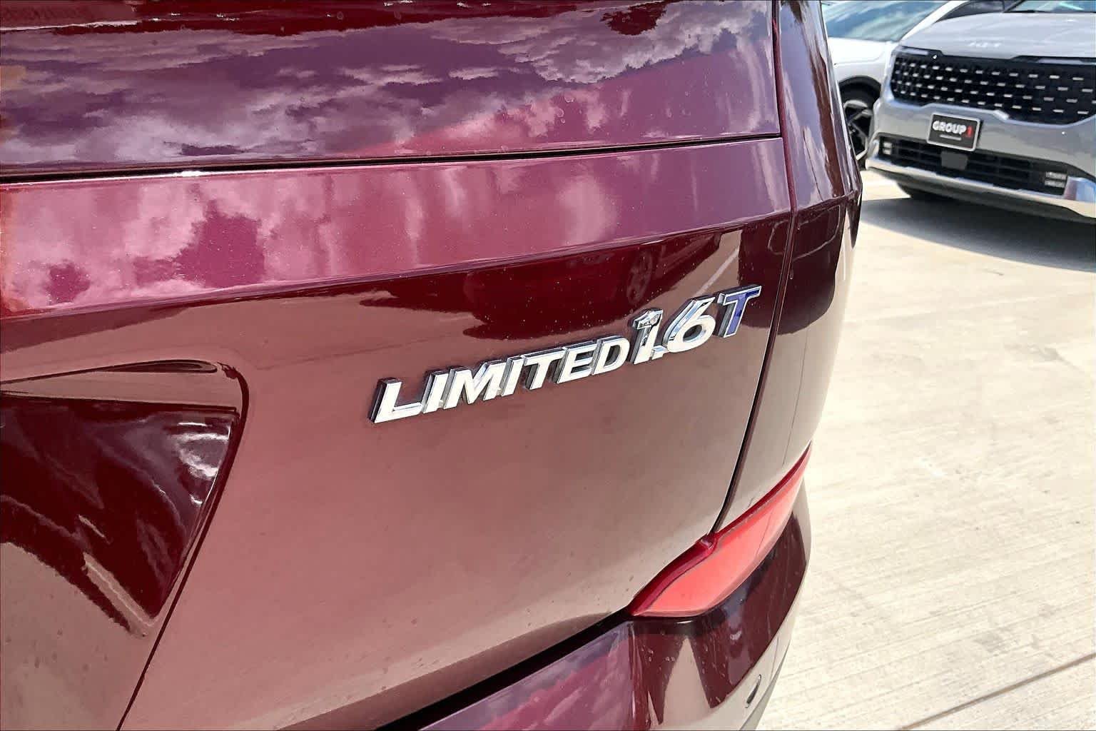 Used 2017 Ruby Wine Hyundai Limited image 10