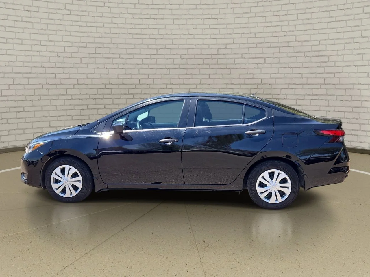 Used 2025 Super Black Metallic Nissan 1.6 S image 7
