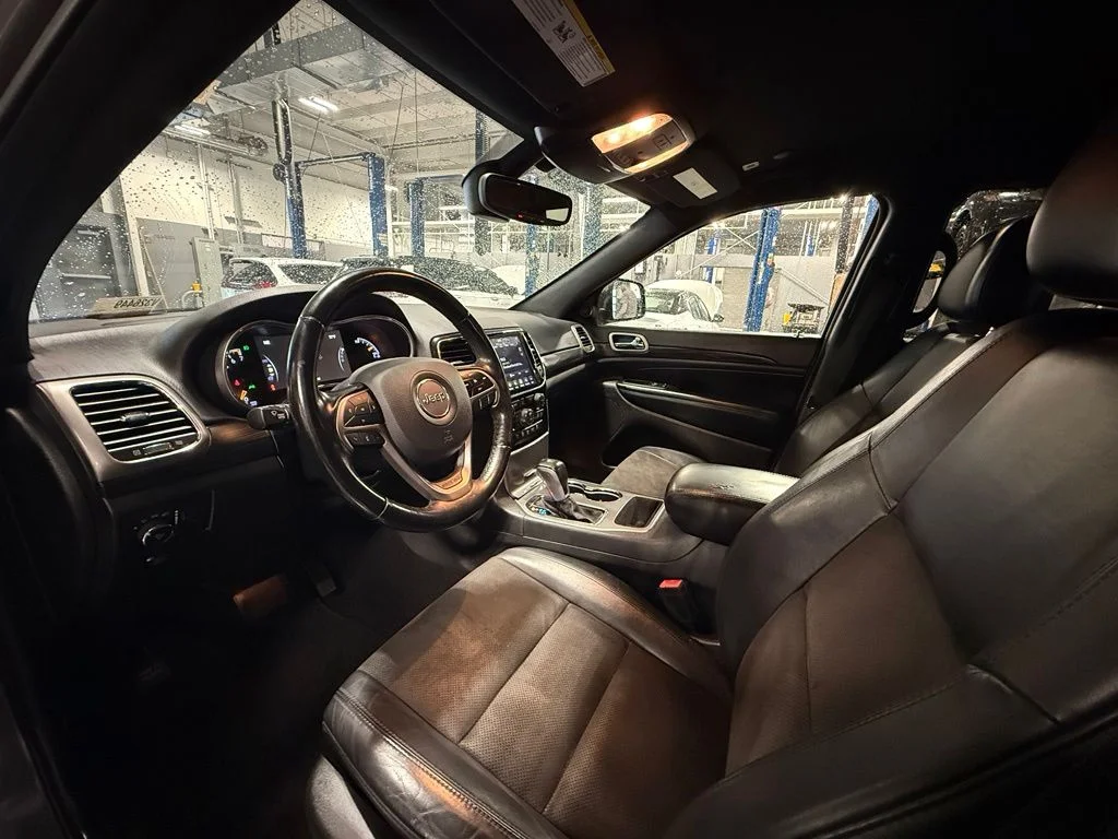 Used 2020 Gray Jeep Altitude image 22
