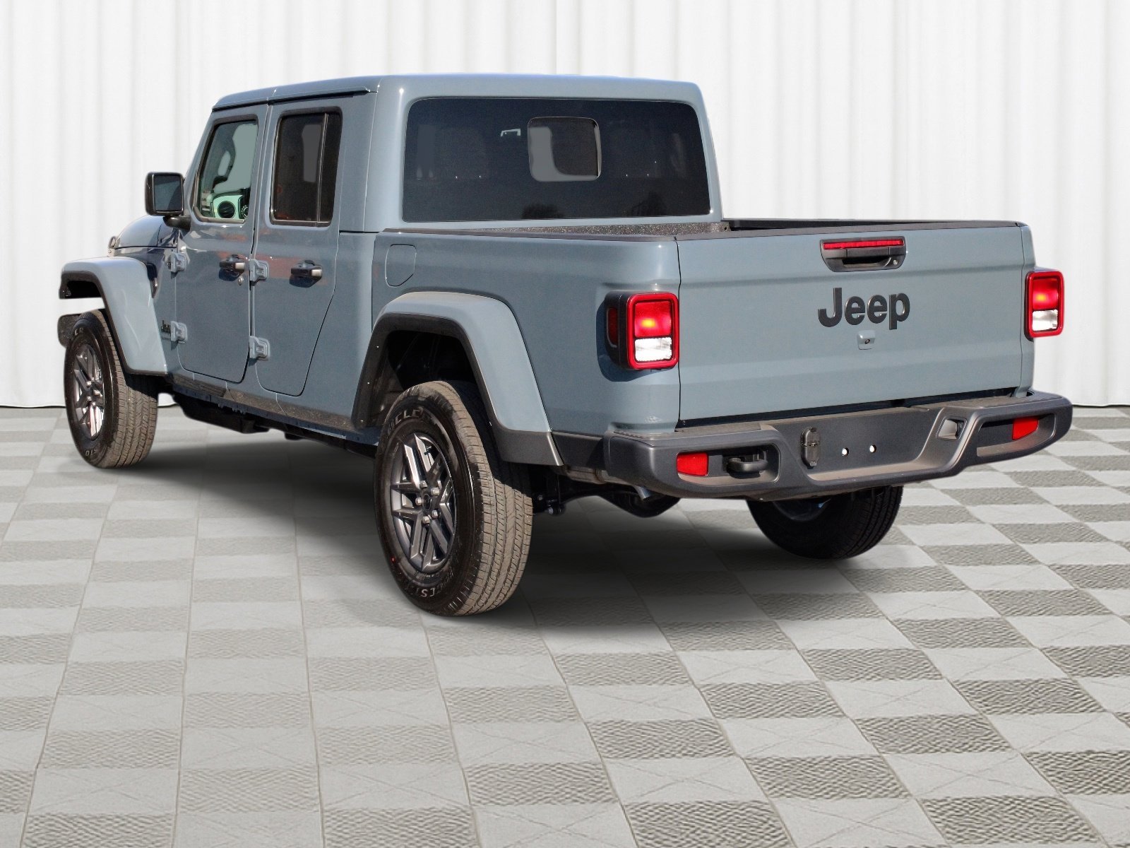 New 2026 Anvil Clear-Coat Exterior Paint Jeep Sport S image 35