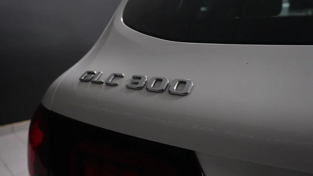 Certified Used 2022 White Mercedes-Benz GLC 300 image 38