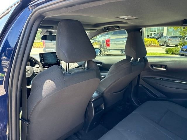 Used 2021  Toyota SE image 14