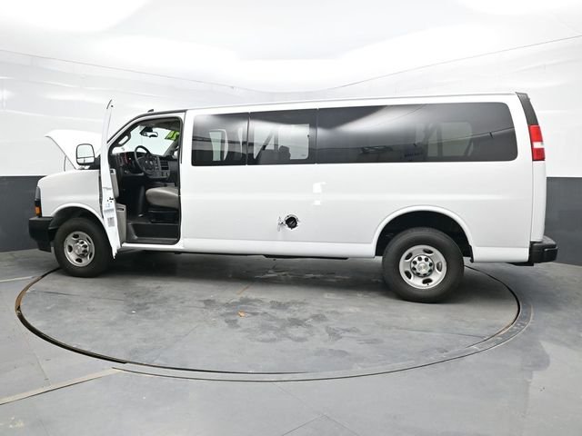 Used 2024 White Chevrolet LS image 43