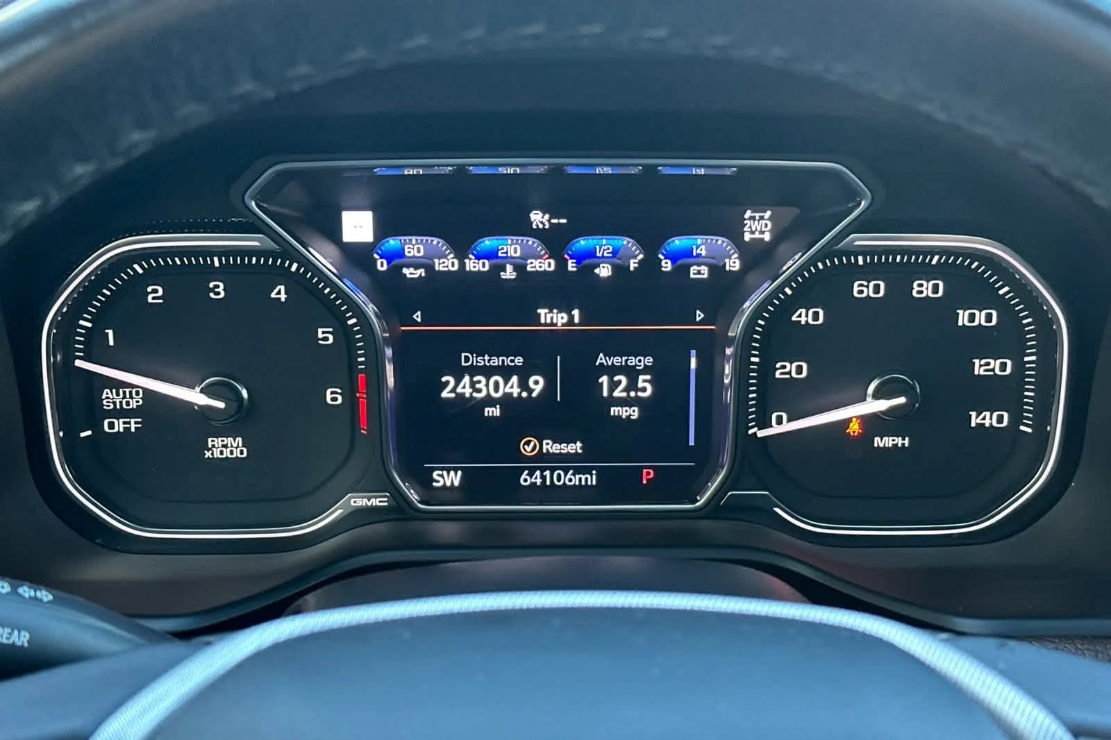 2021 GMC Yukon Denali - Photo 6