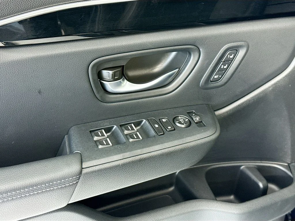 2025 Honda Pilot EX-L - Photo 24