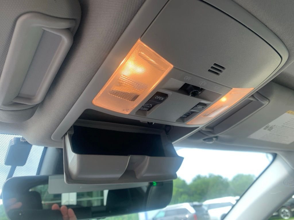 Used 2018 Red Toyota Limited image 28