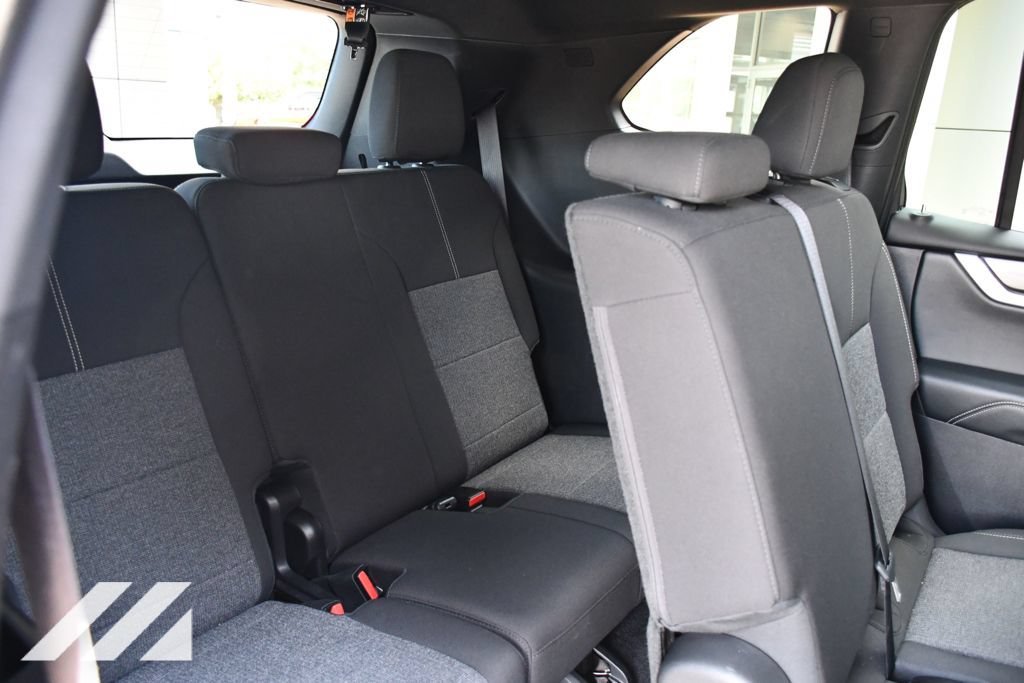 2025 GMC Acadia Elevation - Photo 29